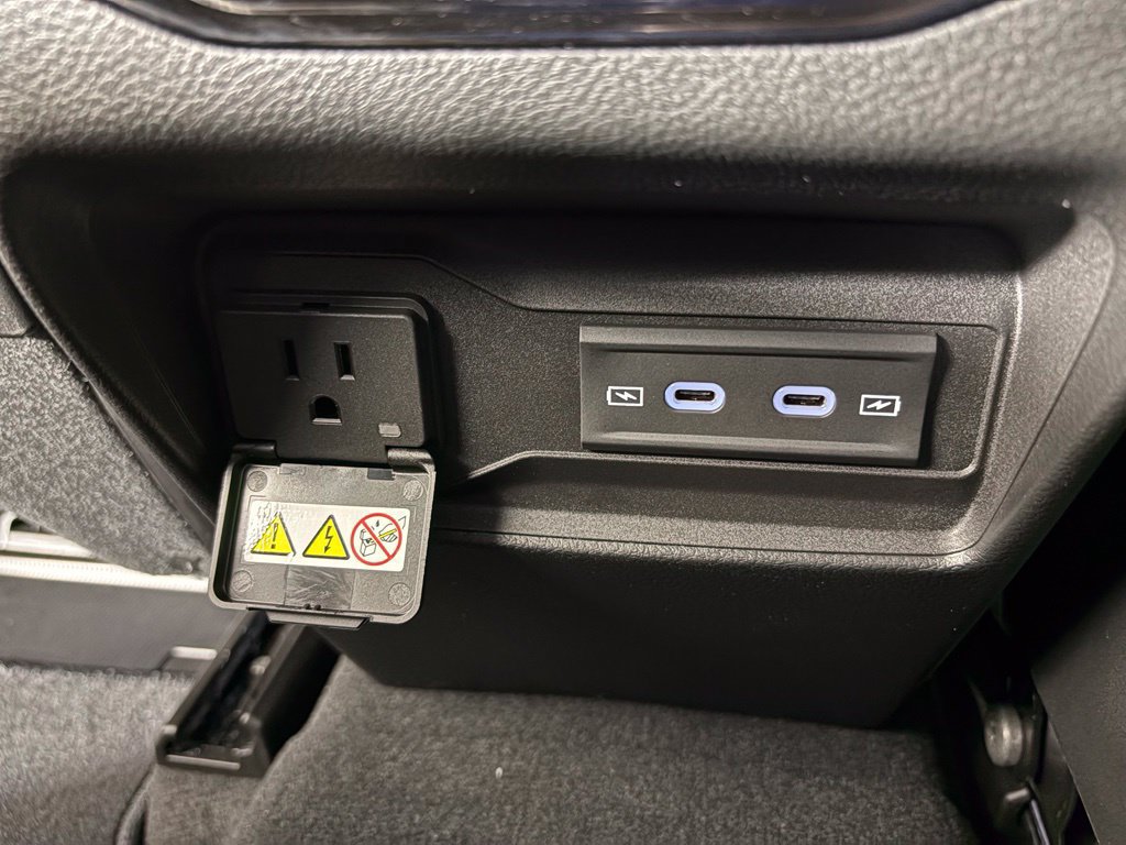 New 2027 Jeep Grand Cherokee Altitude RWD image 32