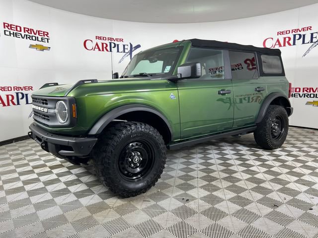 Used 2022 Ford Bronco Black Diamond image 3