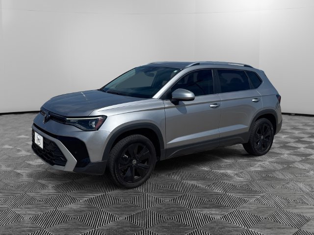 New 2025 Volkswagen Taos SE
