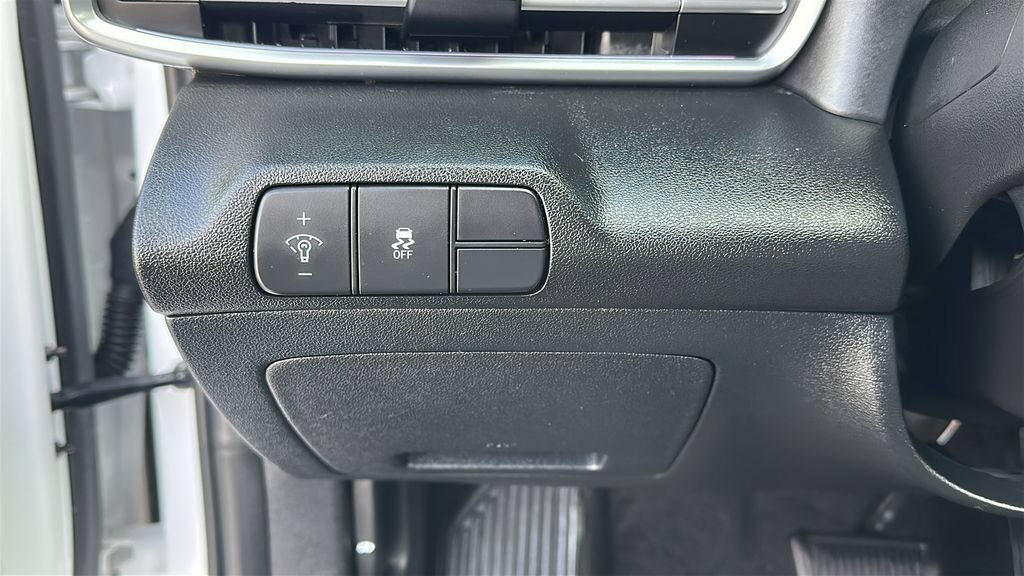 Used 2024 Hyundai Elantra Limited FWD image 22