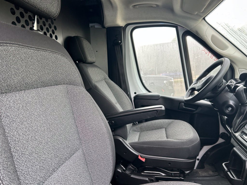 Used 2025 RAM ProMaster 2500 w/ U-Haul Equipment Group FWD image 9