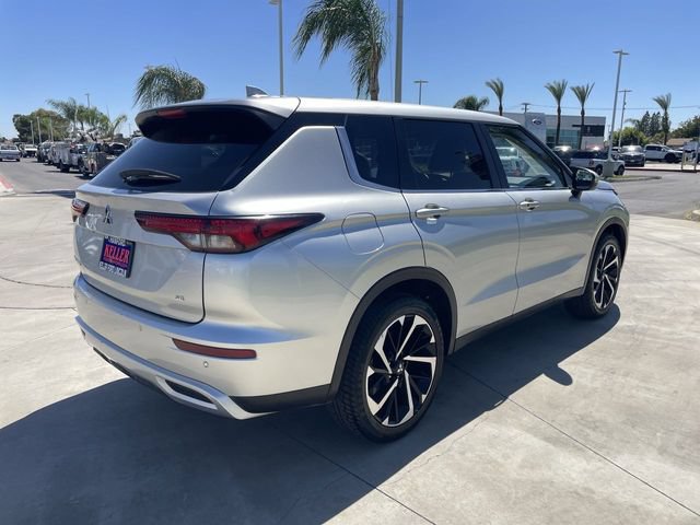 Used 2024 Mitsubishi Outlander SE Black Edition AWD/4WD image 8
