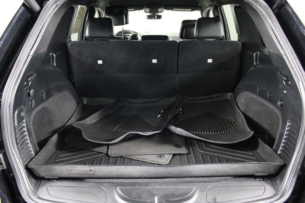 Used 2018 Jeep Grand Cherokee Altitude image 16