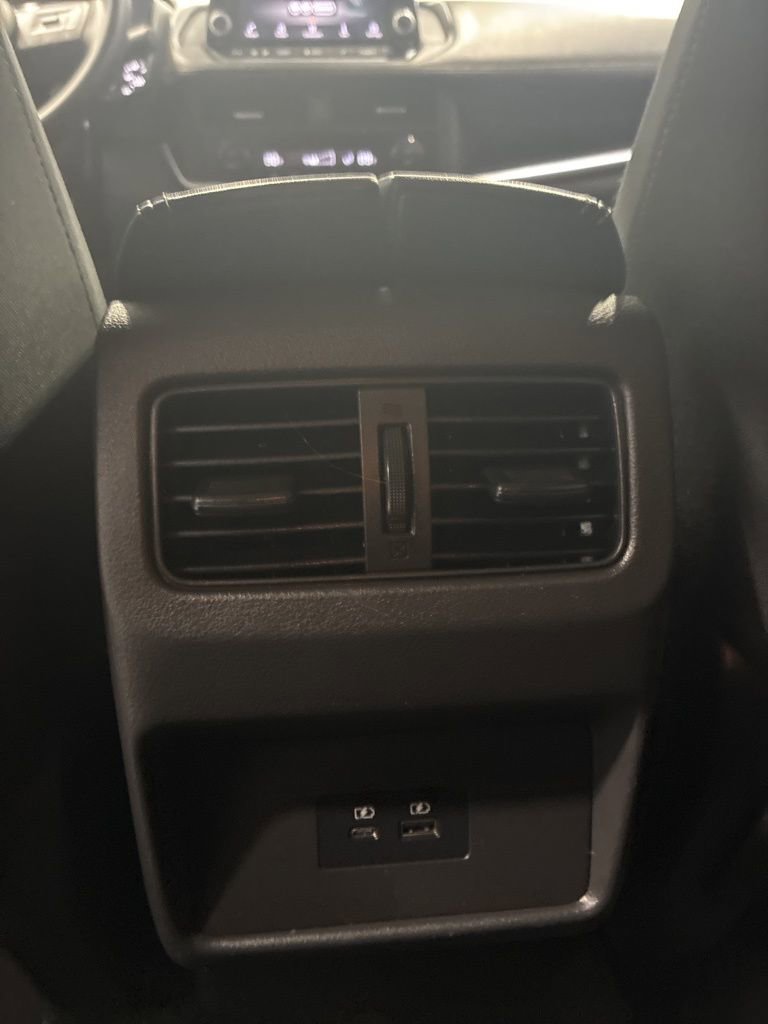 Used 2023 Nissan Rogue SV image 28