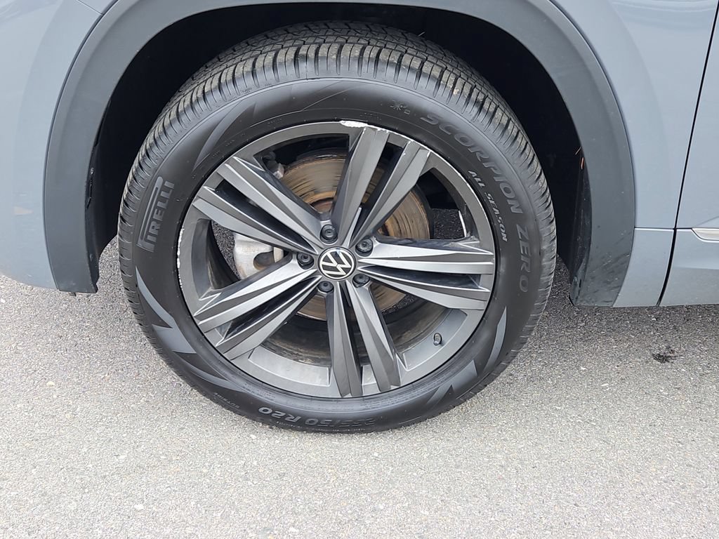 Used 2022 Volkswagen Atlas Cross Sport SEL R-Line AWD/4WD image 7