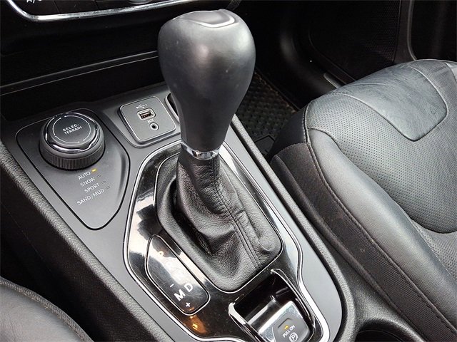 Used 2021 Jeep Cherokee Limited image 16