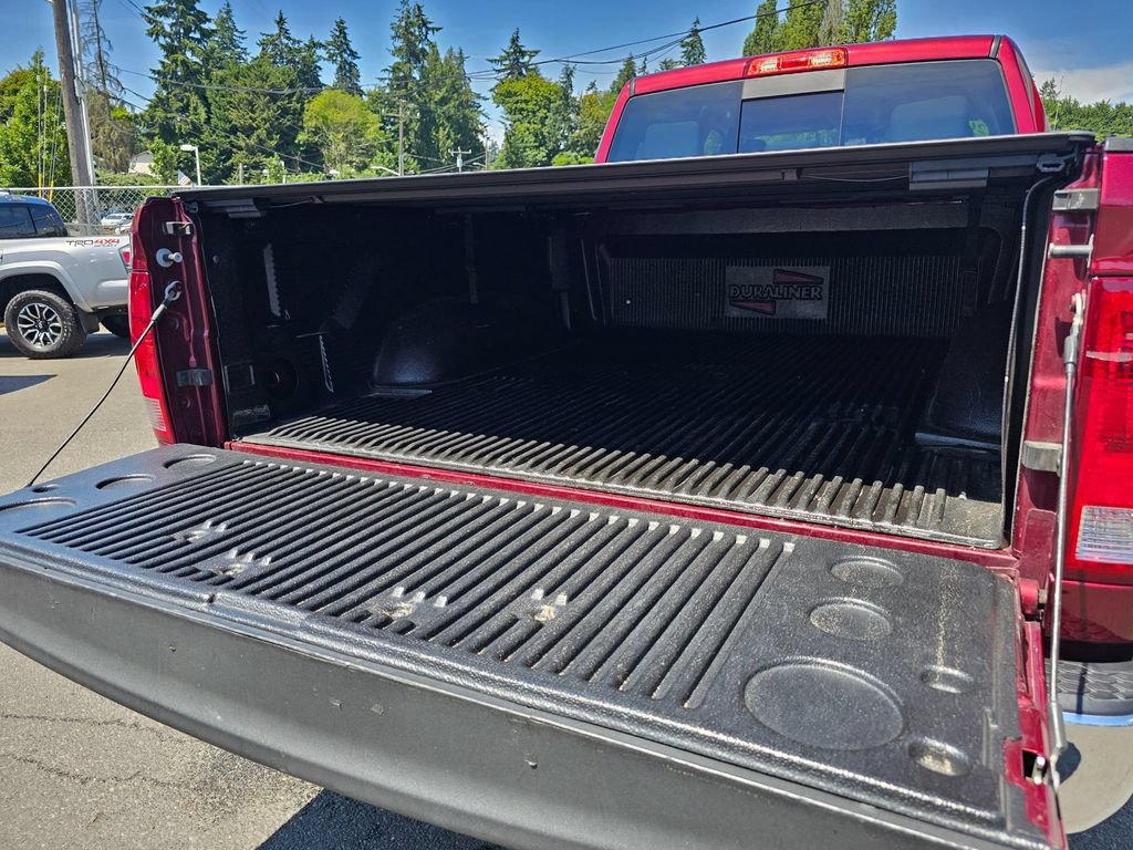Used 2019 RAM 1500 Classic SLT AWD/4WD image 14