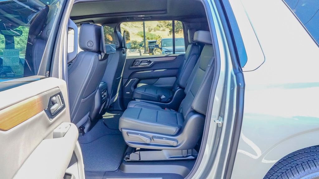 New 2026 GMC Yukon XL Denali w/ Denali Reserve Package AWD/4WD image 10