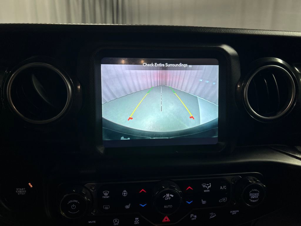 Used 2020 Jeep Wrangler Unlimited Sahara AWD/4WD image 16