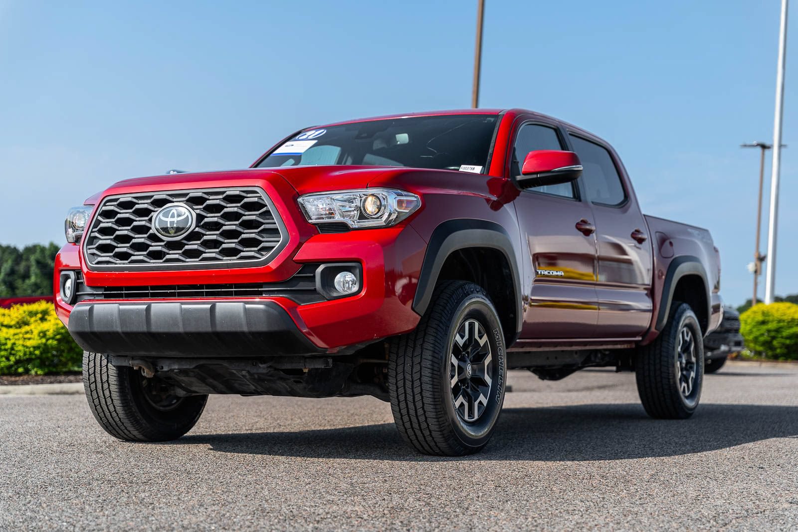 Used 2021 Toyota Tacoma TRD Off-Road AWD/4WD image 3