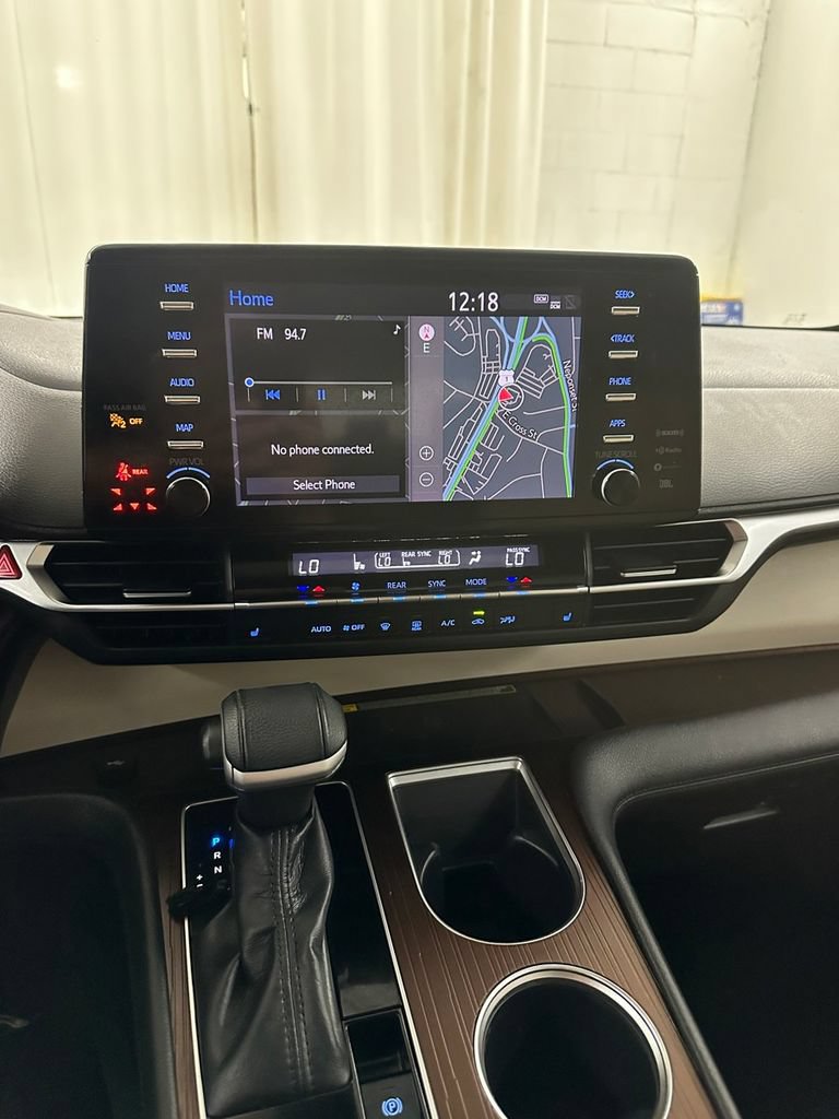 Used 2022 Toyota Sienna XLE w/ XLE Plus Package FWD image 20