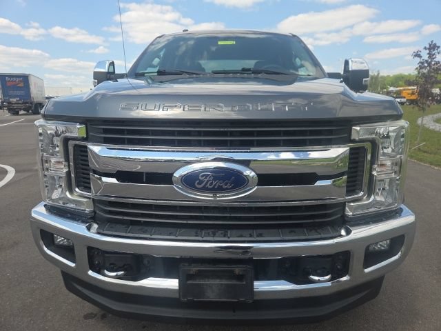 Used 2018 Ford F250 XLT w/ XLT Premium Package AWD/4WD image 3