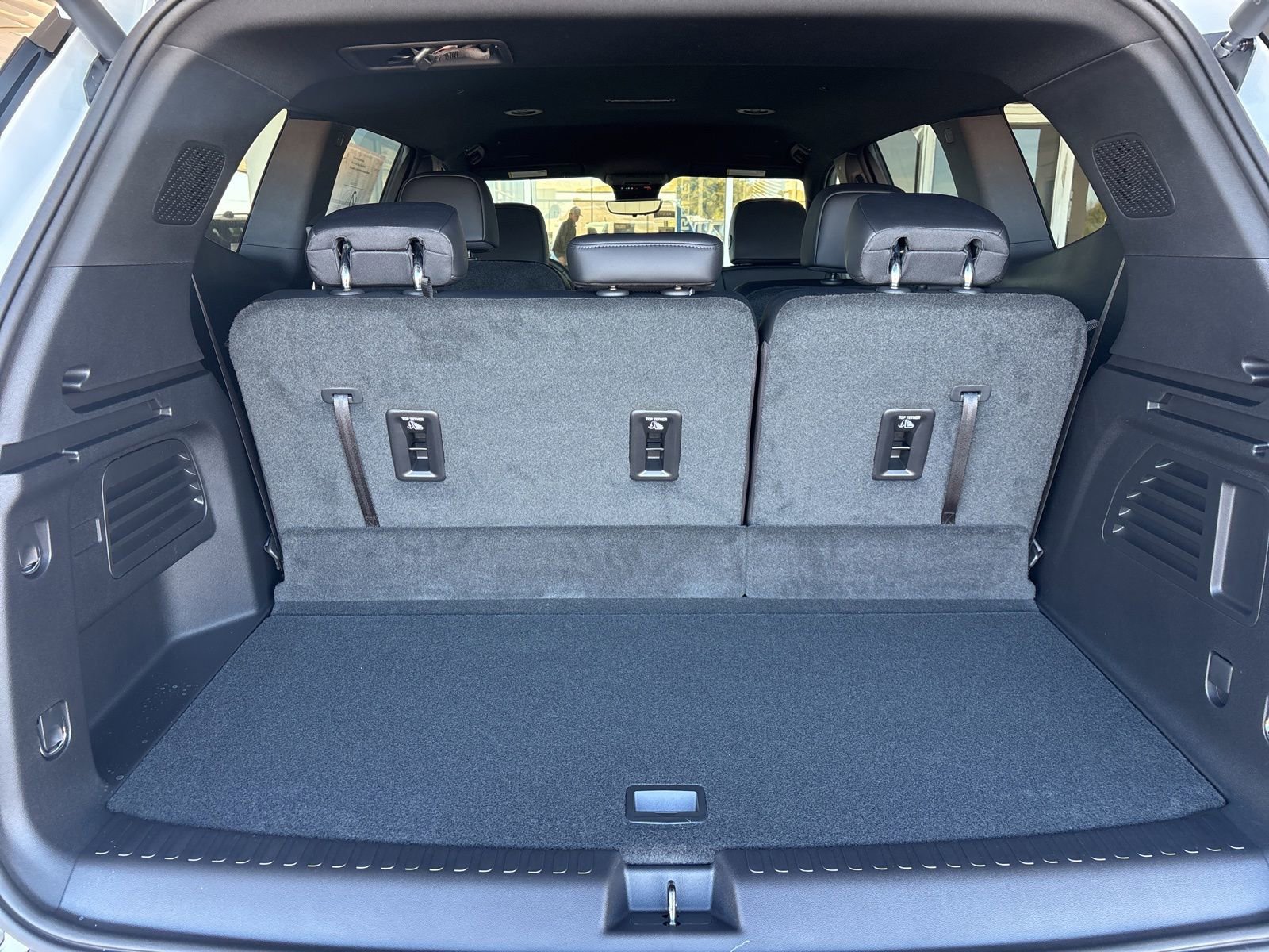 New 2026 GMC Acadia Elevation image 13