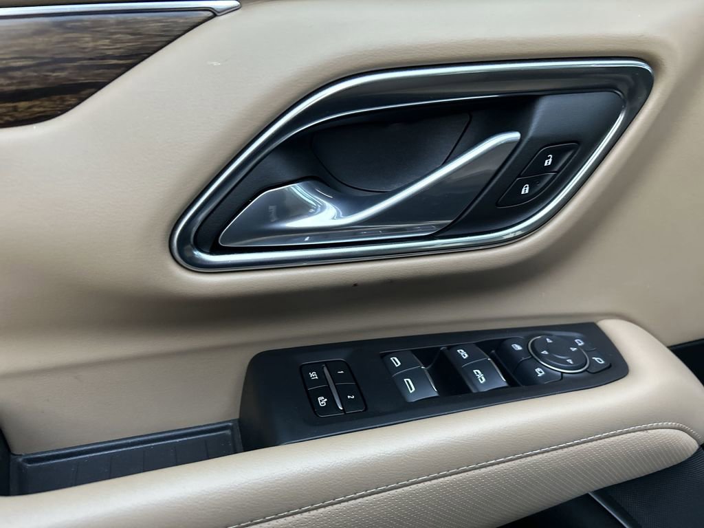 Used 2024 Chevrolet Tahoe Premier AWD/4WD image 29