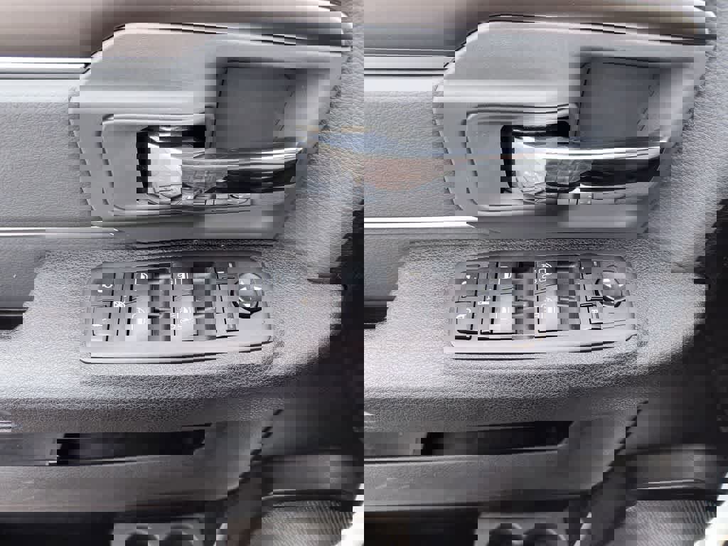 Used 2023 RAM 1500 Classic SLT image 13