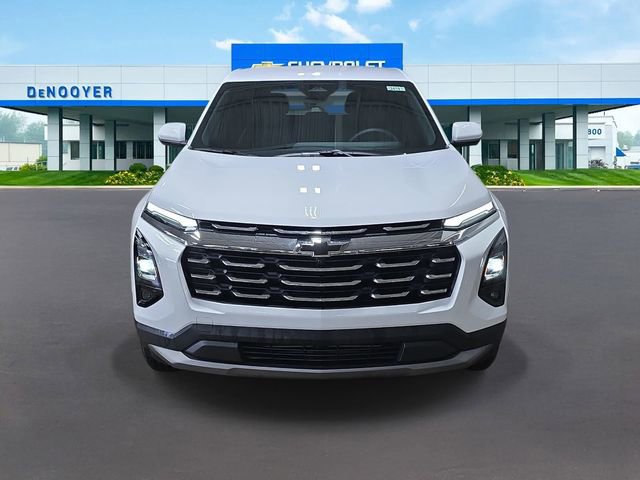 New 2026 Chevrolet Equinox LT w/ Convenience Package II AWD/4WD image 3