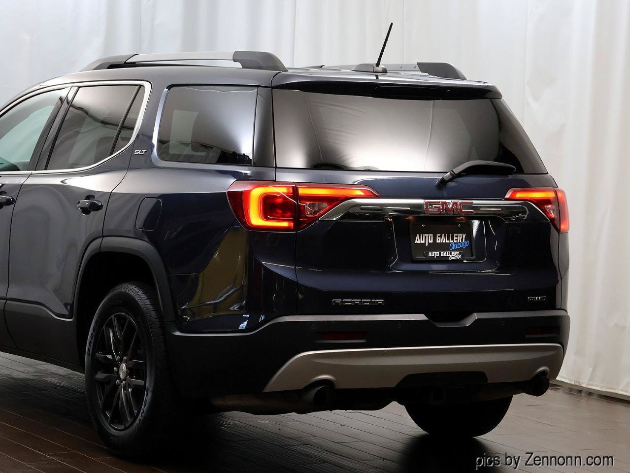 Used 2019 GMC Acadia SLT AWD/4WD image 8