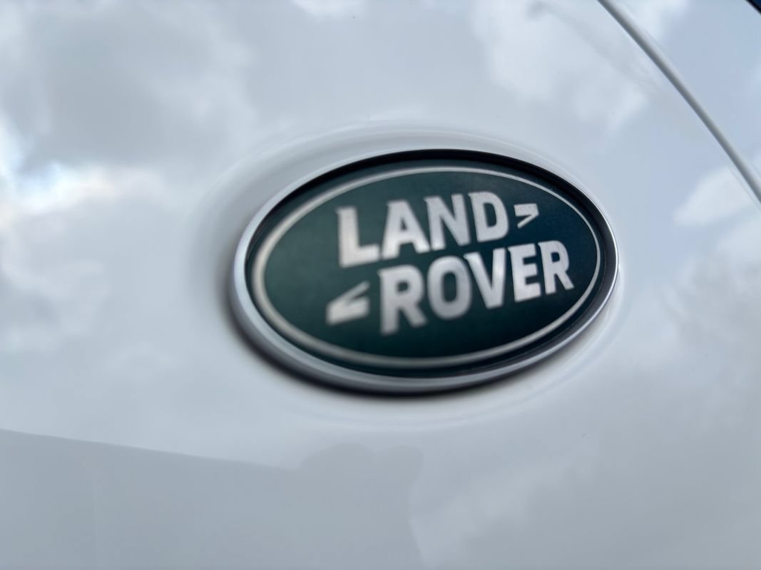 Used 2017 Land Rover Discovery HSE Luxury AWD/4WD image 13