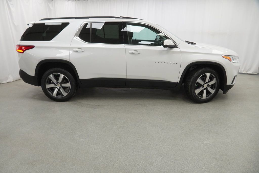 Used 2021 Chevrolet Traverse LT w/ LT Premium Package image 10