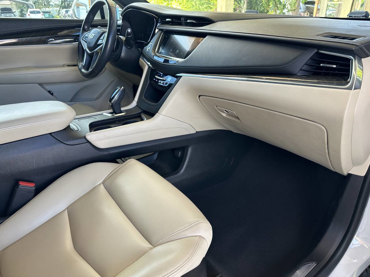 Used 2018 Cadillac XT5 FWD w/ LPO, Wheel Lock Package image 15