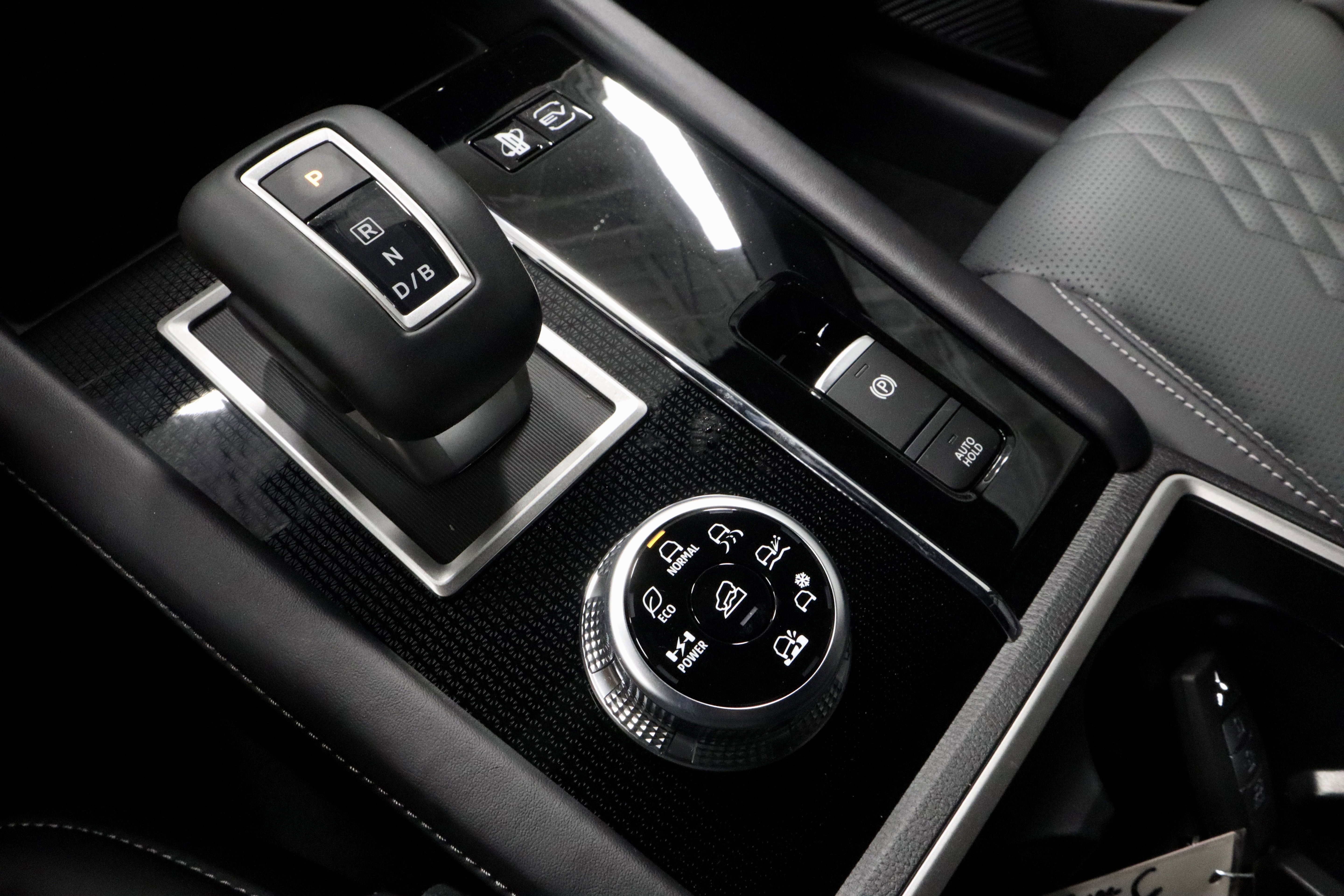 New 2025 Mitsubishi Outlander SEL Black Edition image 26