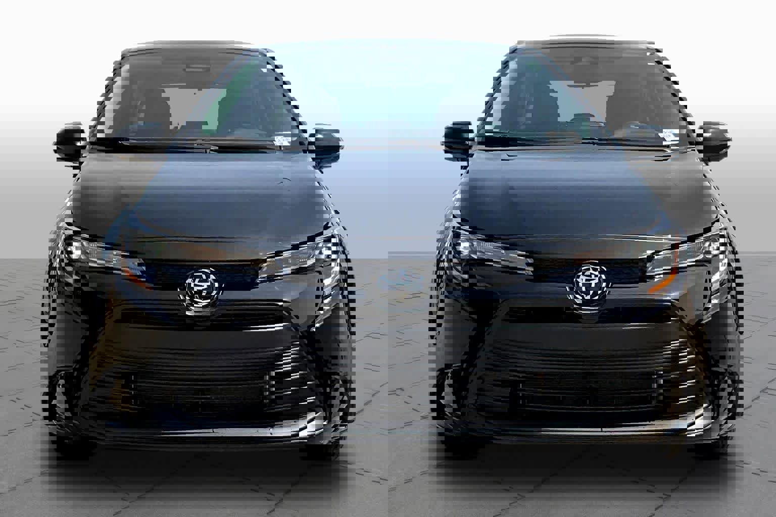 Used 2025 Toyota Corolla LE image 4