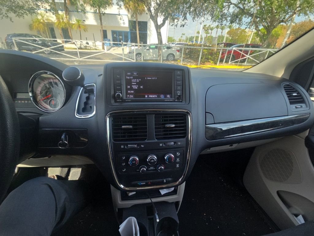 Used 2019 Dodge Grand Caravan SE FWD image 10