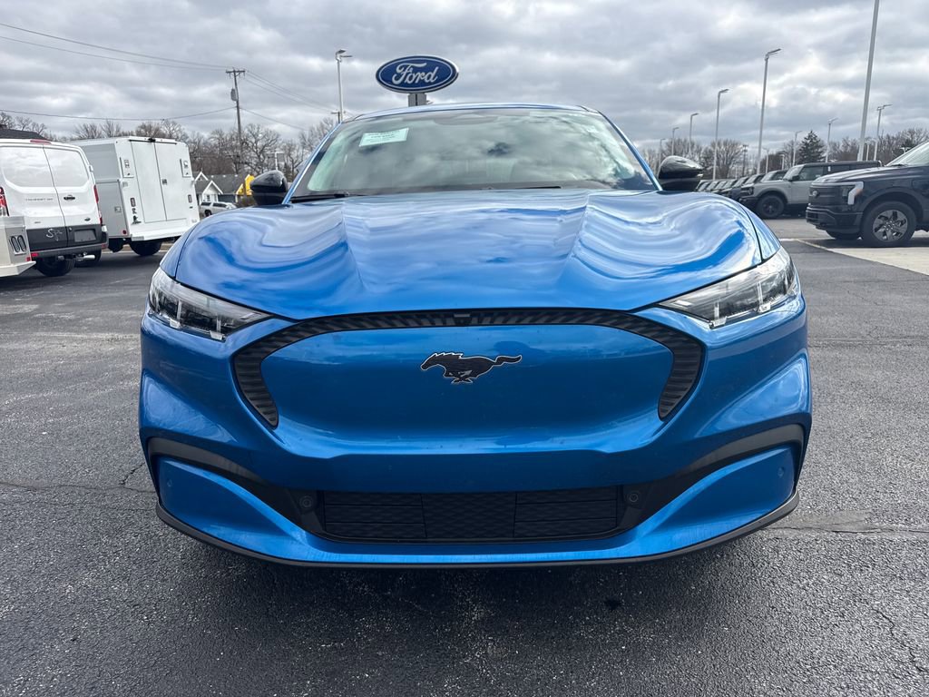 Used 2025 Ford Mustang Mach-E Select w/ Comfort Package Lite image 3