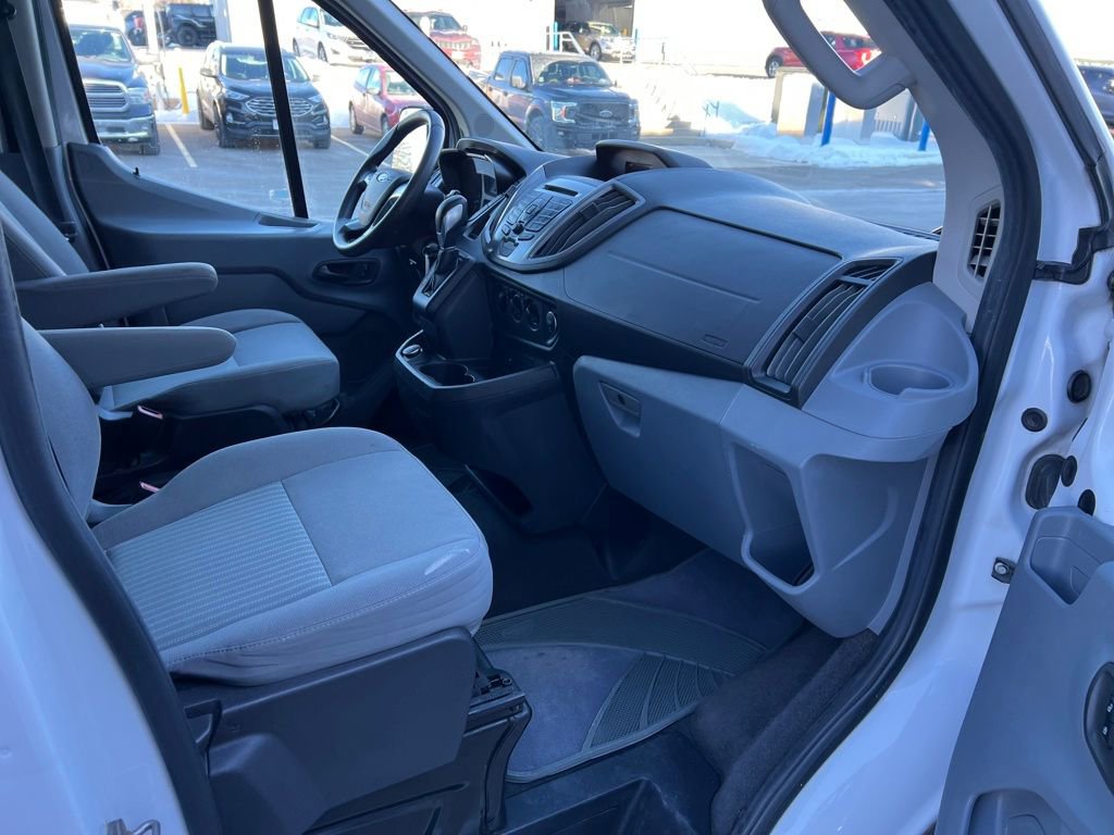 Used 2018 Ford Transit 150 XLT image 32
