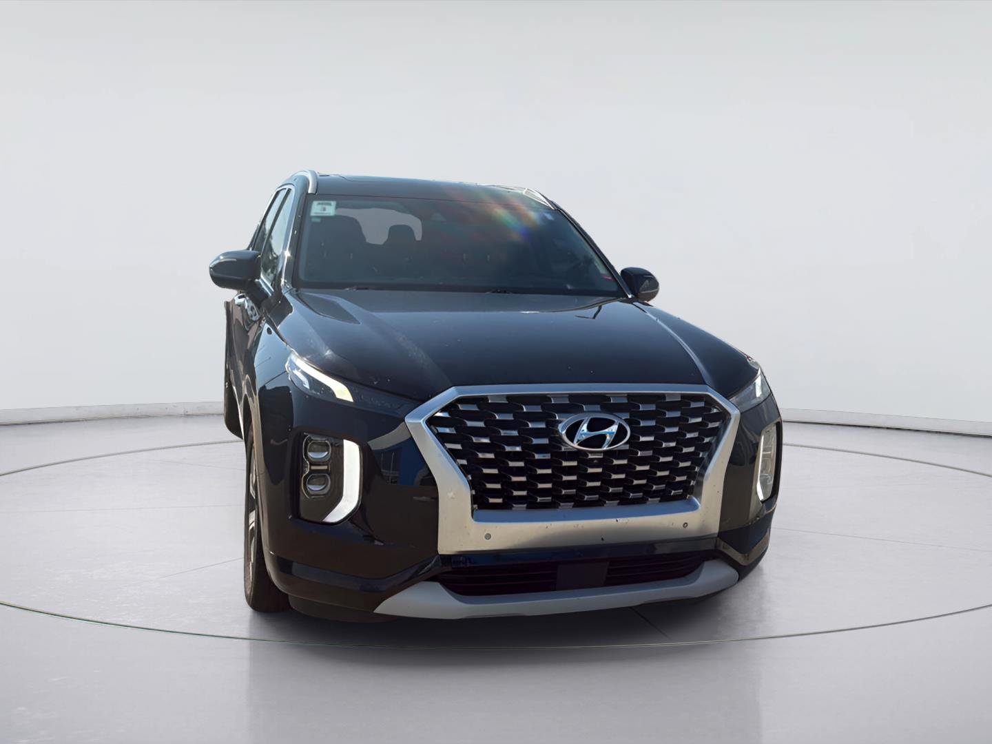 Used 2021 Hyundai Palisade Limited w/ Winter Package FWD image 3