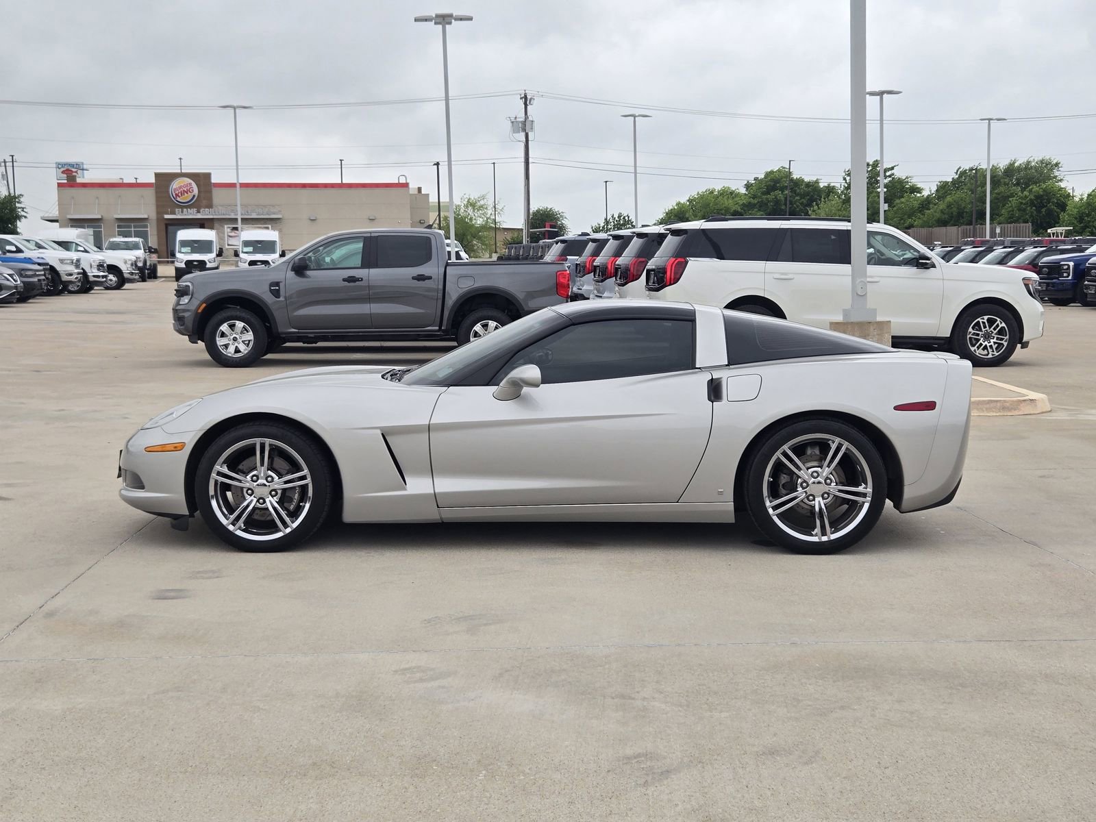 Used 2006 Chevrolet Corvette Coupe image 3