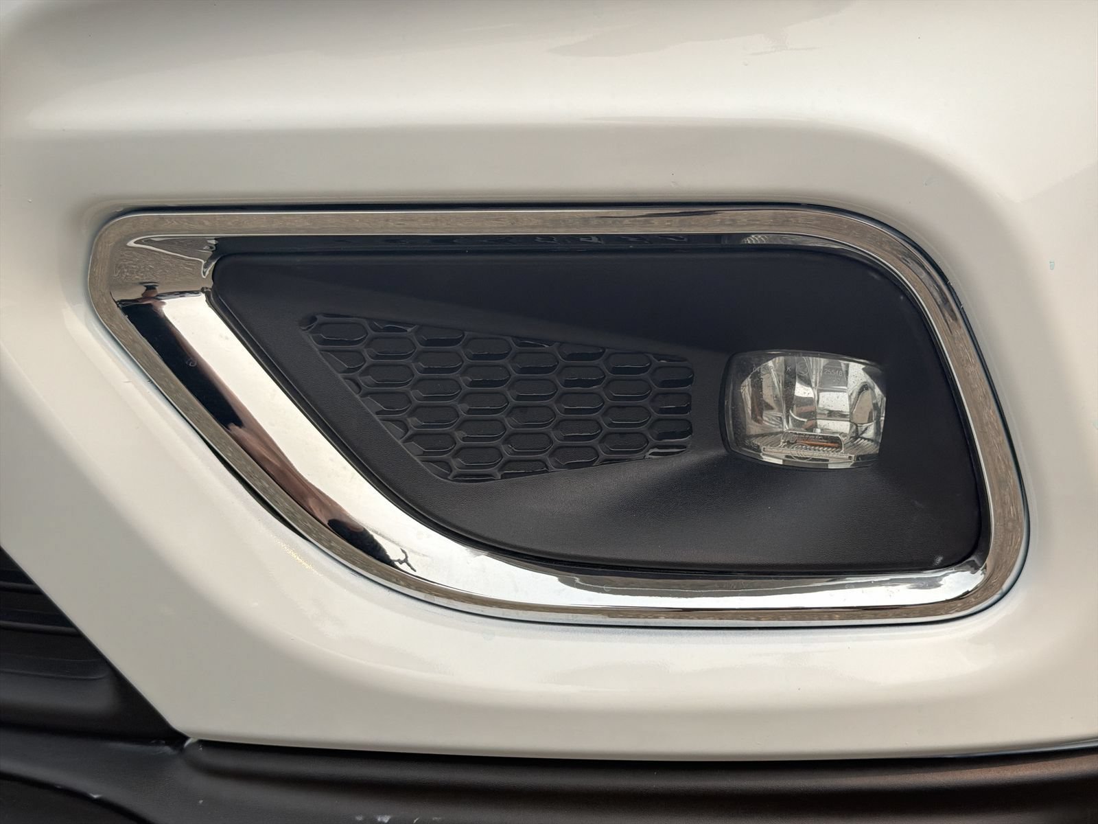 Used 2019 Jeep Cherokee Limited AWD/4WD image 12
