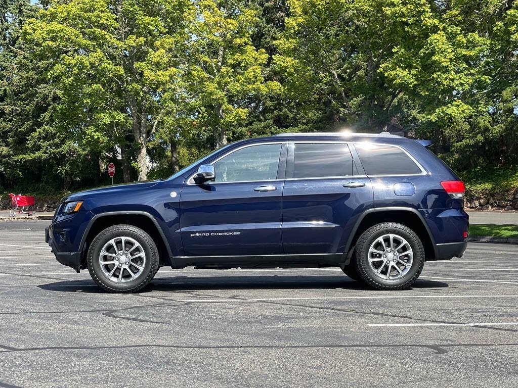 Used 2014 Jeep Grand Cherokee Limited w/ Luxury Group II AWD/4WD image 2