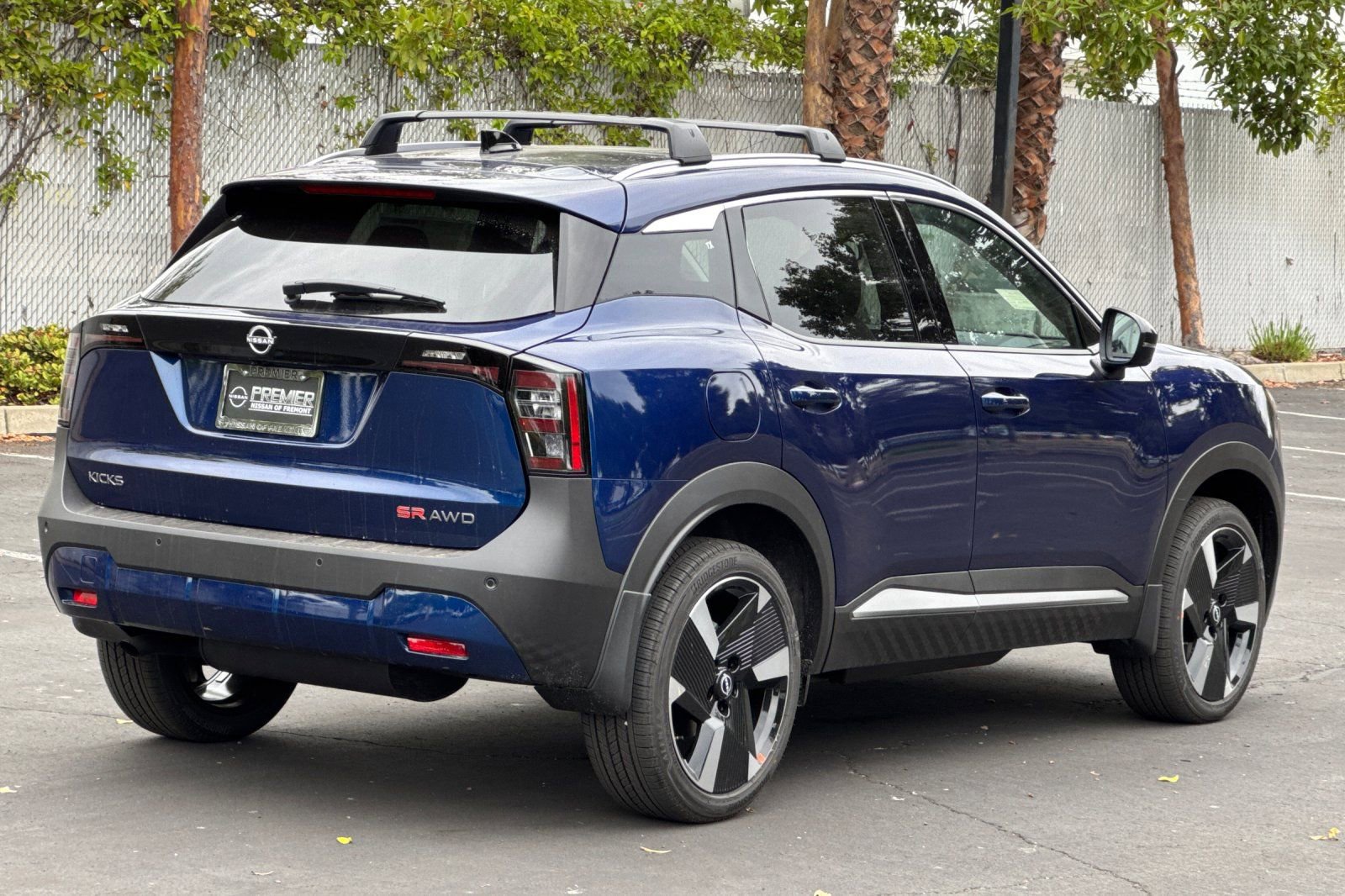 New 2026 Nissan Kicks SR w/ Cold Weather Package image 4