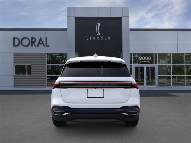 New 2025 Lincoln Nautilus Premier image 5