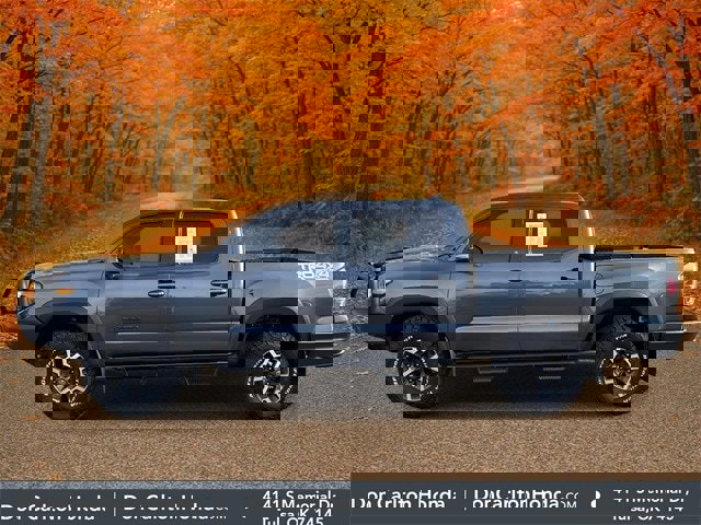 Used 2021 Toyota Tacoma TRD Off-Road image 7