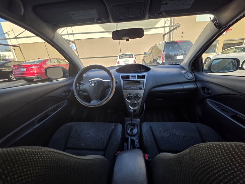 Used 2012 Toyota Yaris Sedan FWD image 9
