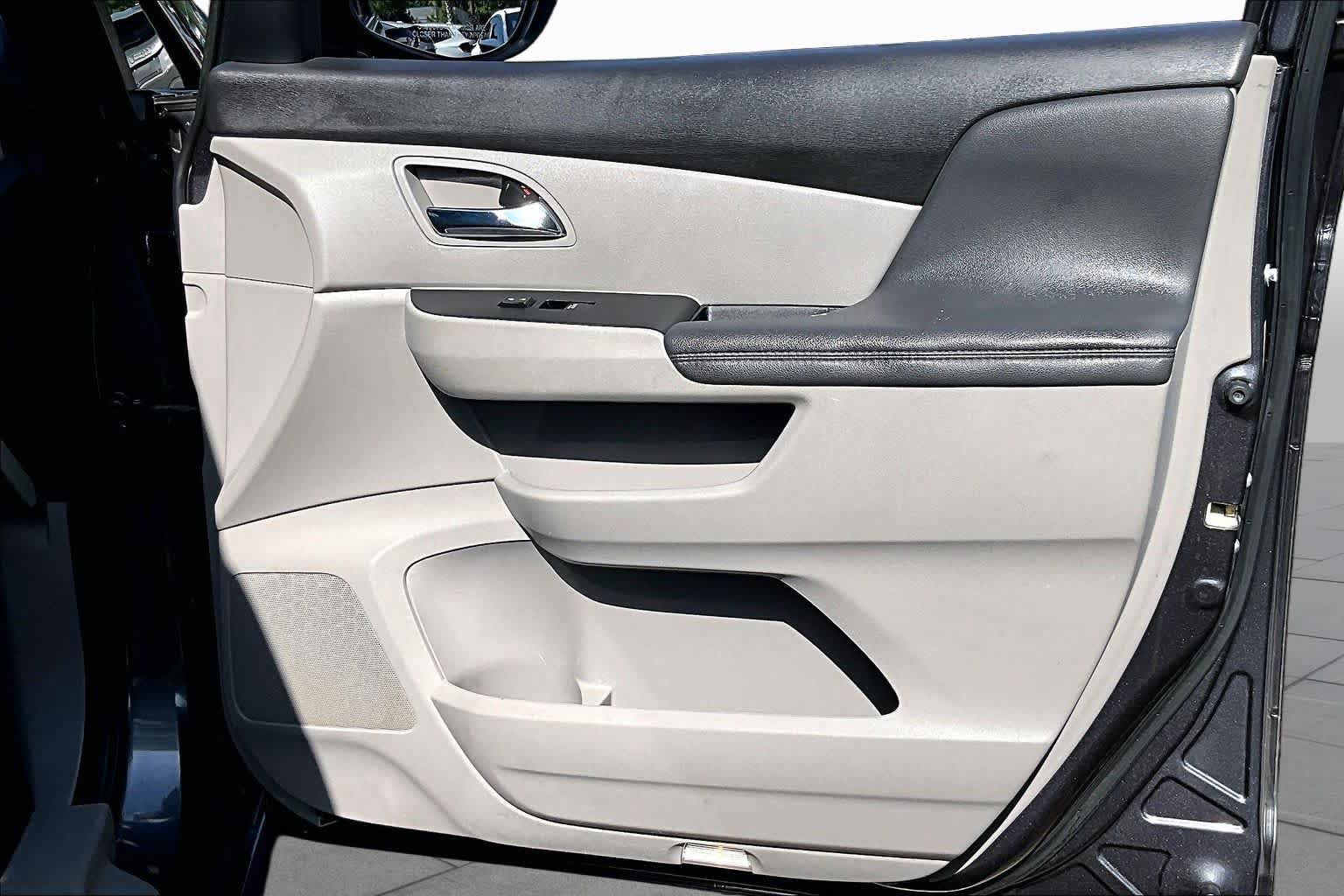 Used 2016 Honda Odyssey EX-L image 23