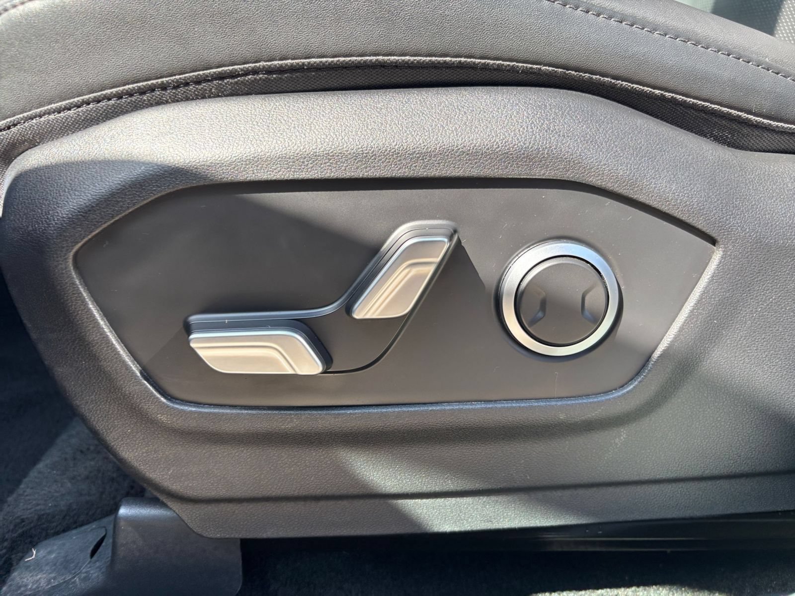 Used 2024 Hyundai Santa Fe SEL FWD image 21