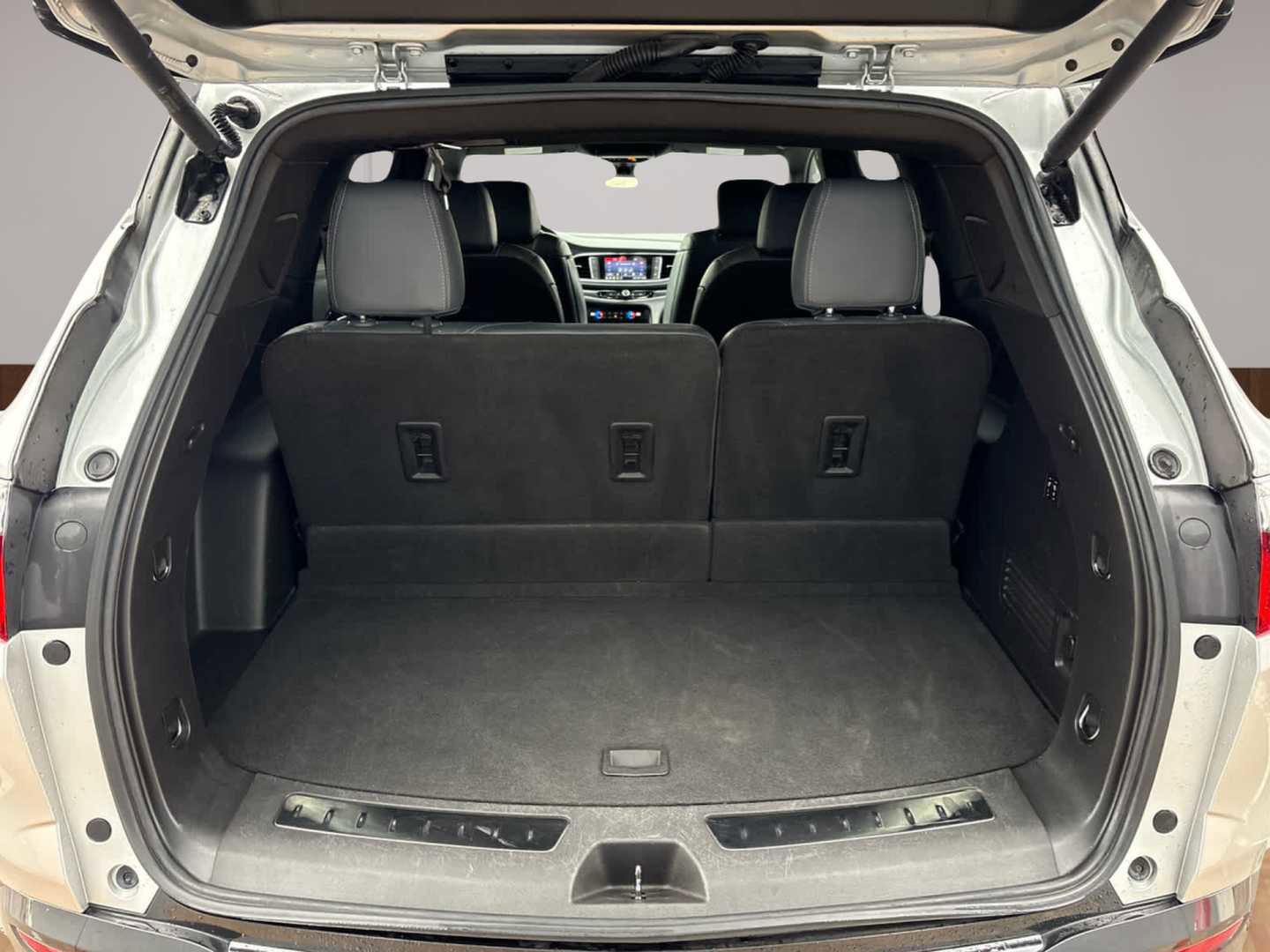 Used 2022 Buick Enclave Premium image 19