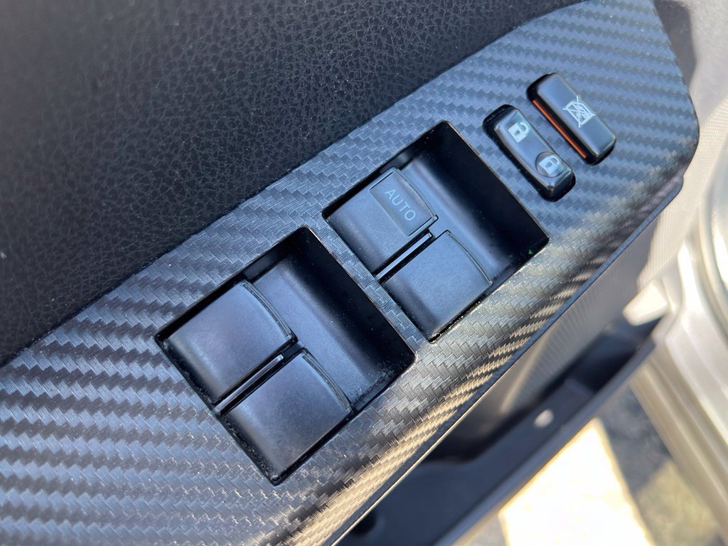 Used 2015 Toyota RAV4 XLE FWD image 35