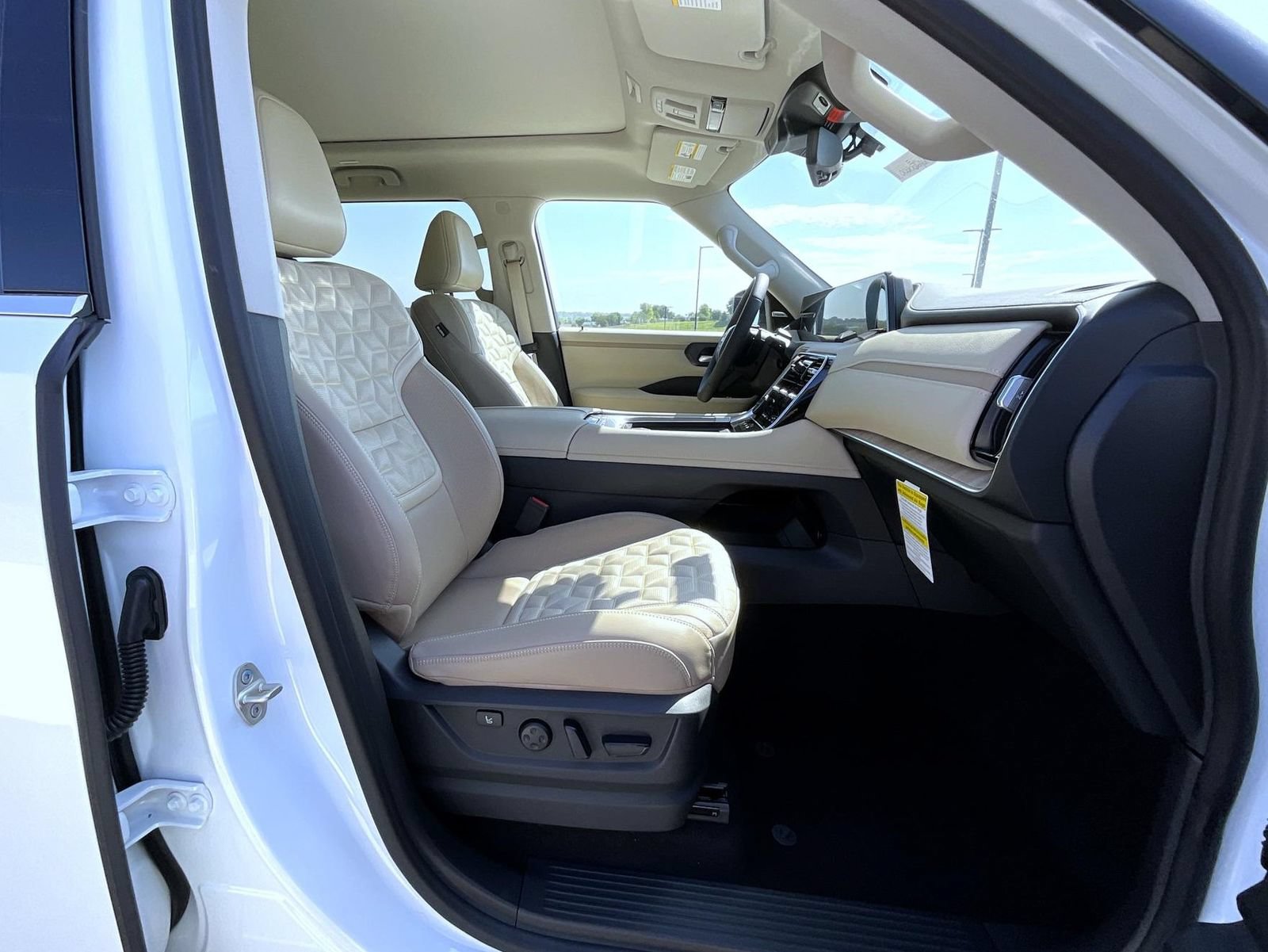 New 2026 Nissan Armada Platinum Reserve AWD/4WD image 16