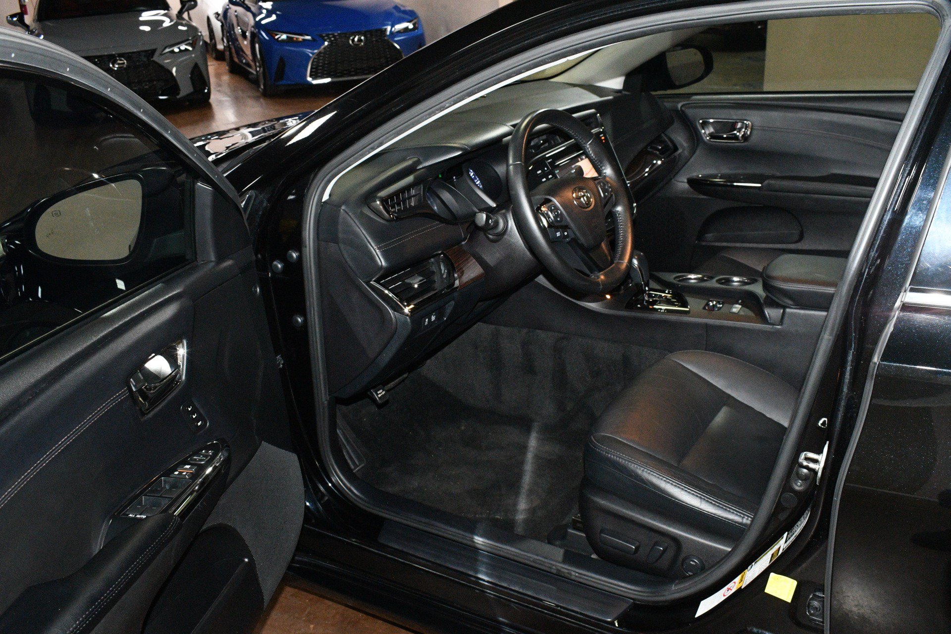 Used 2015 Toyota Avalon XLE Touring FWD image 45
