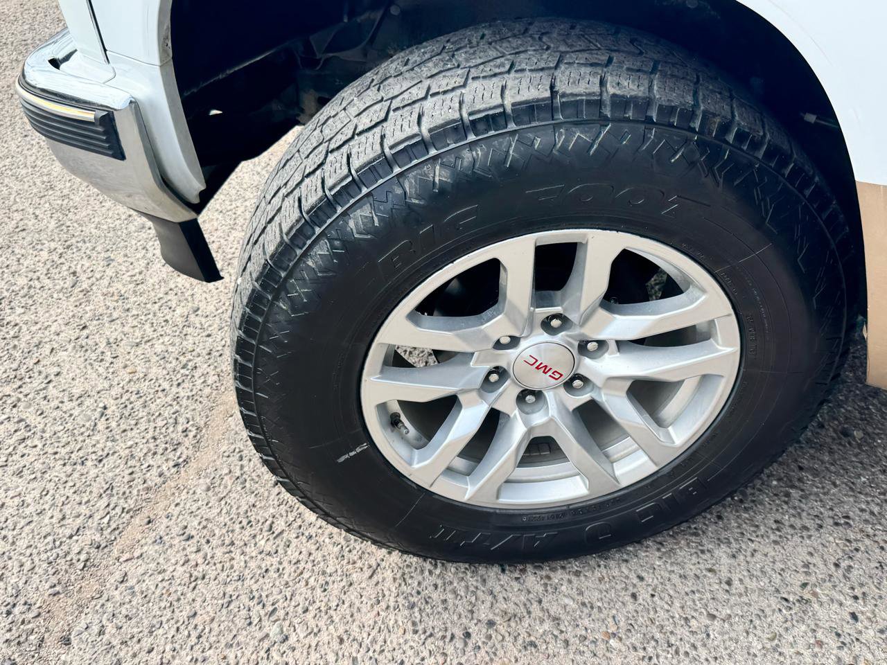 Used 1999 GMC Yukon 4WD 4-Door image 13