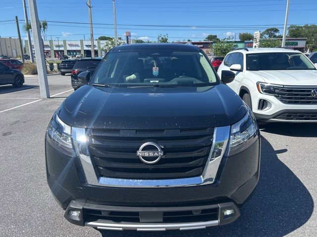 Used 2022 Nissan Pathfinder Platinum w/ Cargo Package image 2