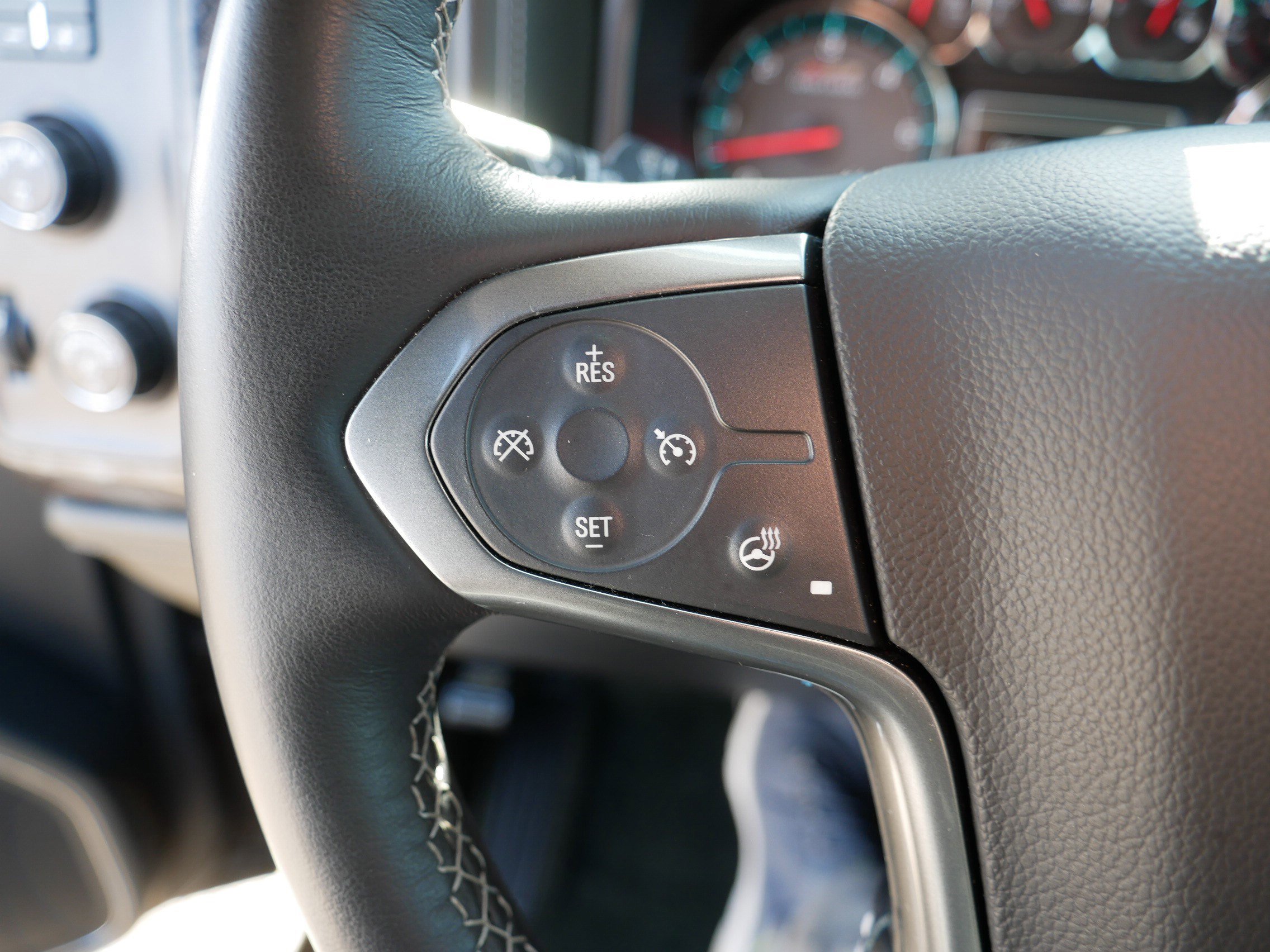 Used 2017 Chevrolet Silverado 1500 LTZ Z71 w/ Realtree Edition AWD/4WD image 28