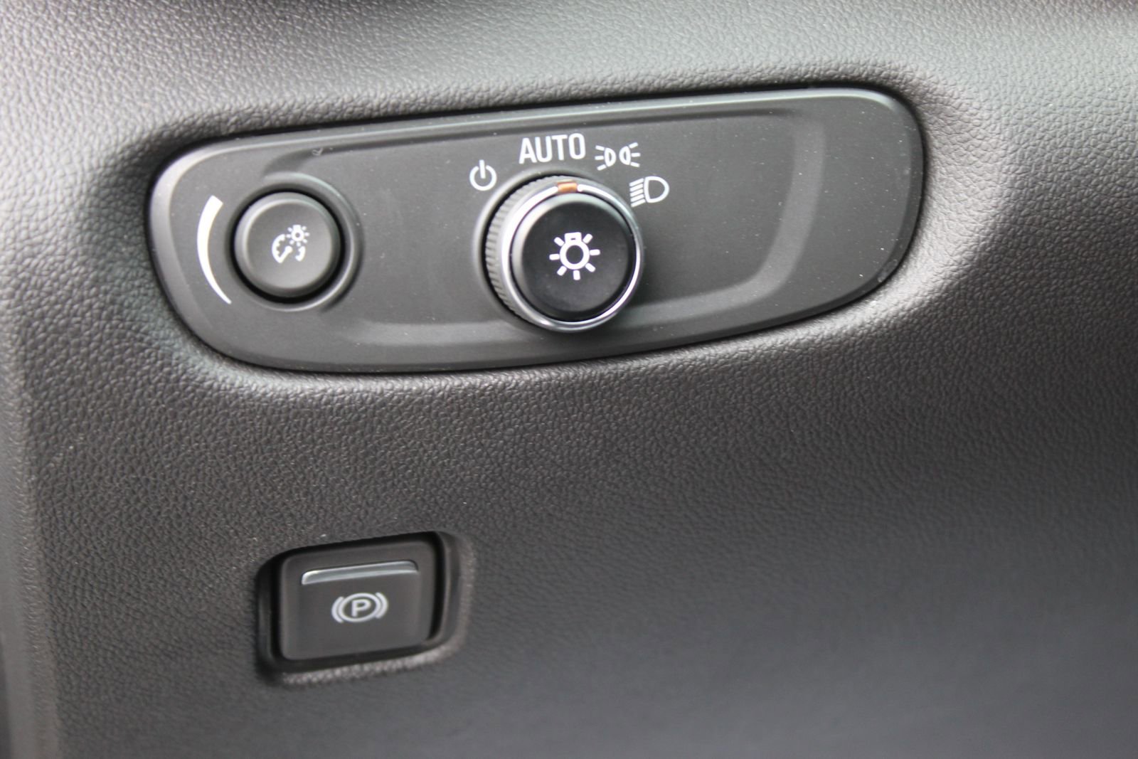 Used 2025 Chevrolet Blazer RS AWD/4WD image 25