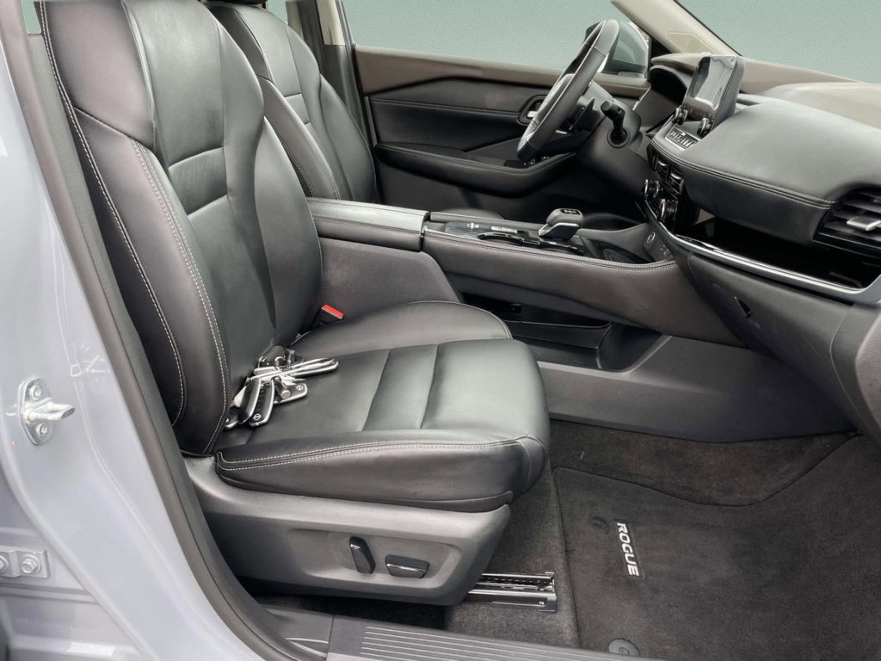 Used 2023 Nissan Rogue SL w/ SL Premium Package FWD image 19