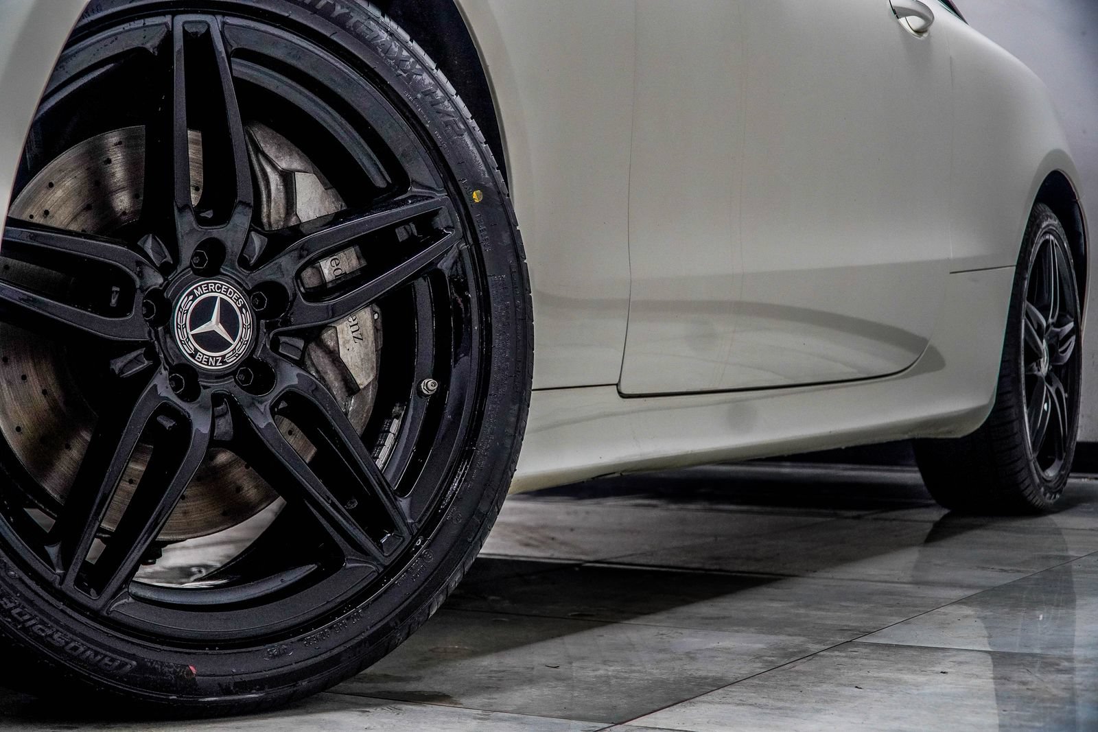 Used 2018 Mercedes-Benz E 400 4MATIC Coupe w/ Premium 2 Package image 3