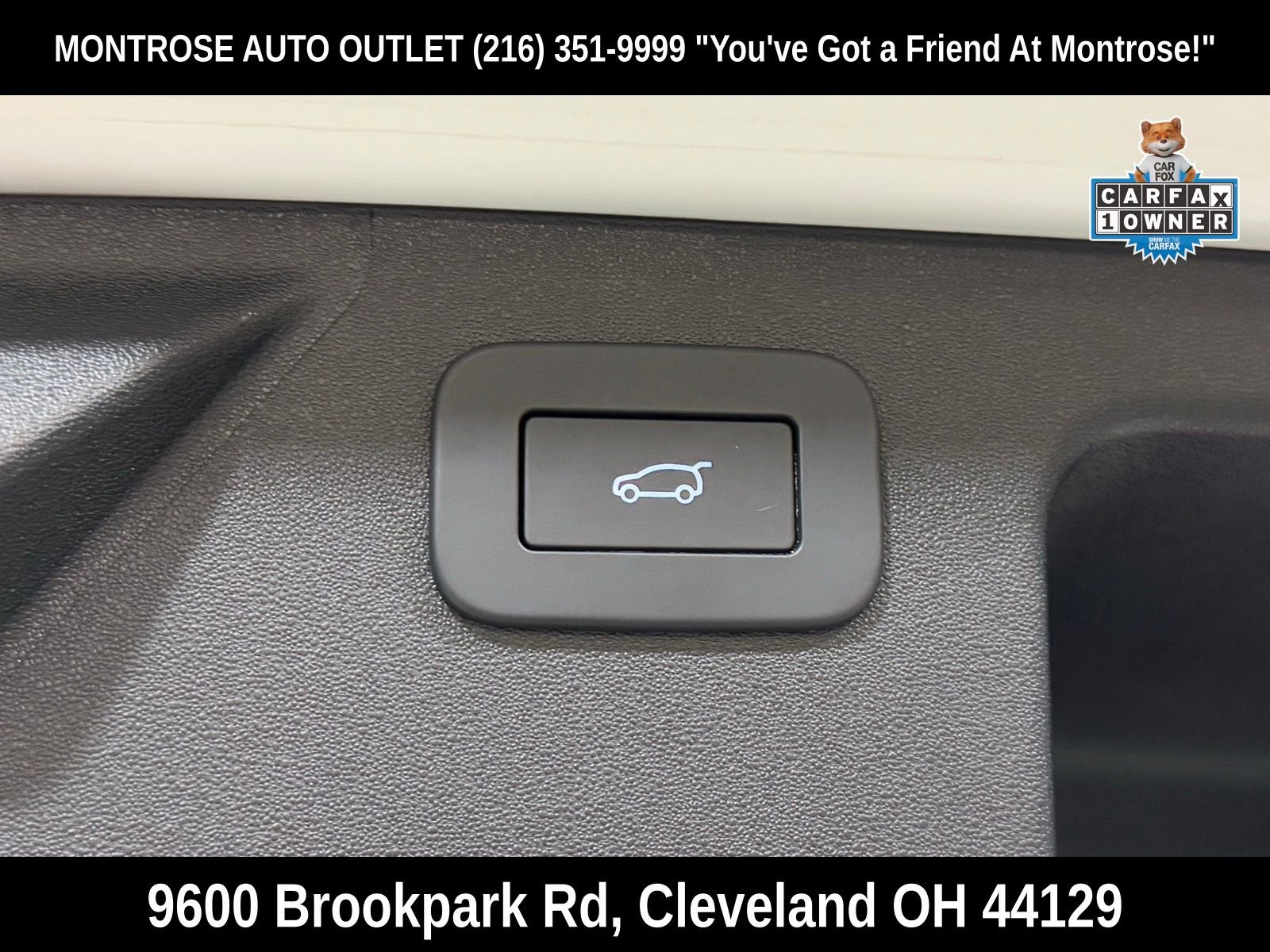 Used 2025 Land Rover Discovery Sport S image 45